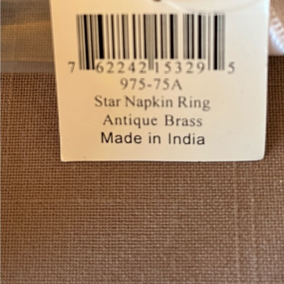 Star Brass Napkin Rings with Napkins Set of 12 - Picture 4 of 4